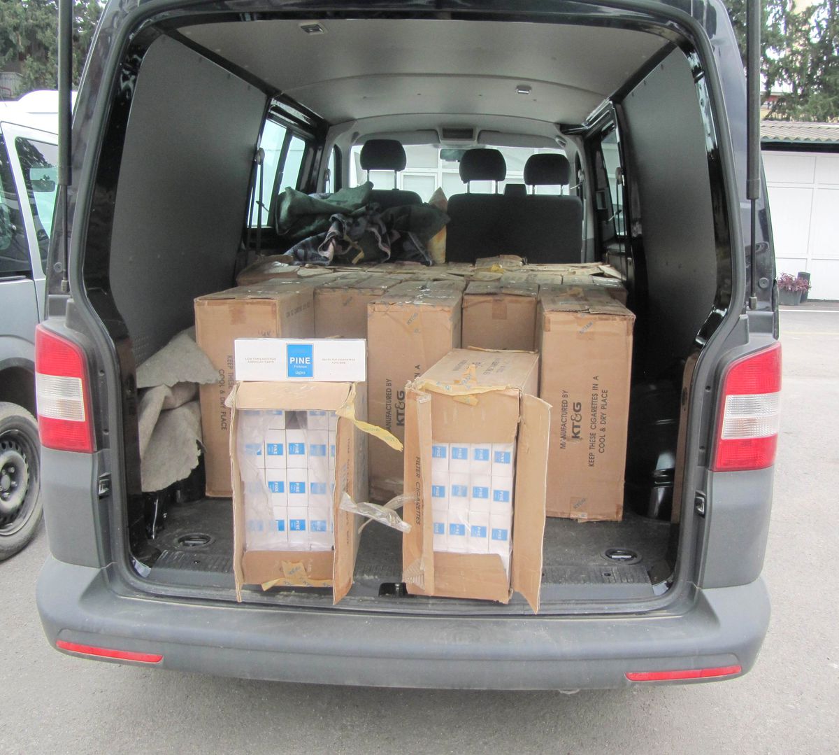 Adana\'da 200 Bin Paket Kaçak Sigara Ele Geçirildi