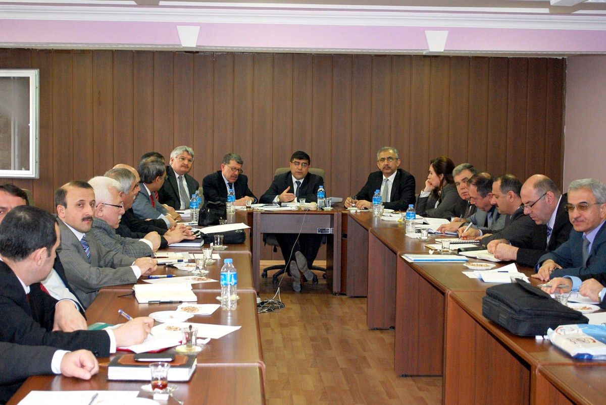 Aksoy, İlçe Müdürleriyle Bir Araya Geldi