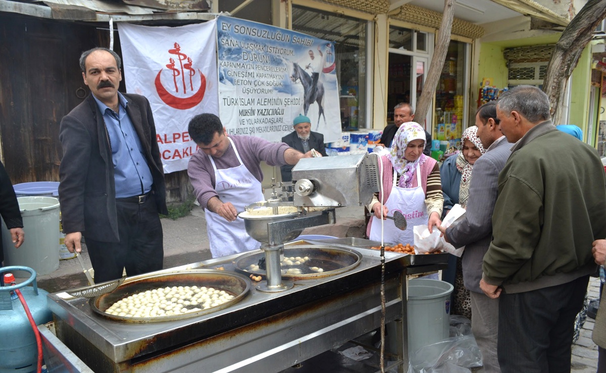 Alperen Ocakları, Yazıcıoğlu Hayrına Lokma Döktürdü