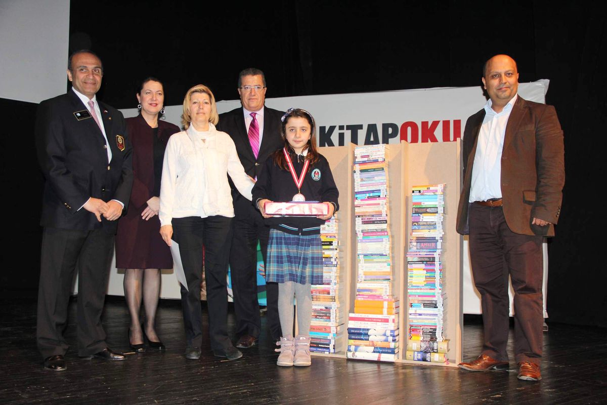 Boyları Kadar Kitap Okudular