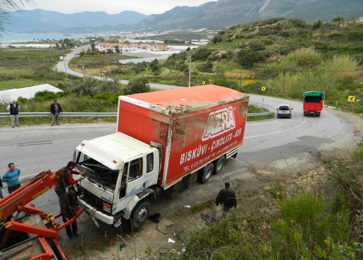 Bozyazı\'da Trafik Kazası: 1 Yaralı