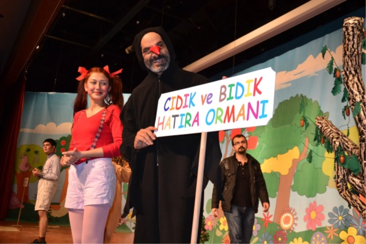Çocuklara Tiyatro ile Orman Sevgisi Aşılanıyor