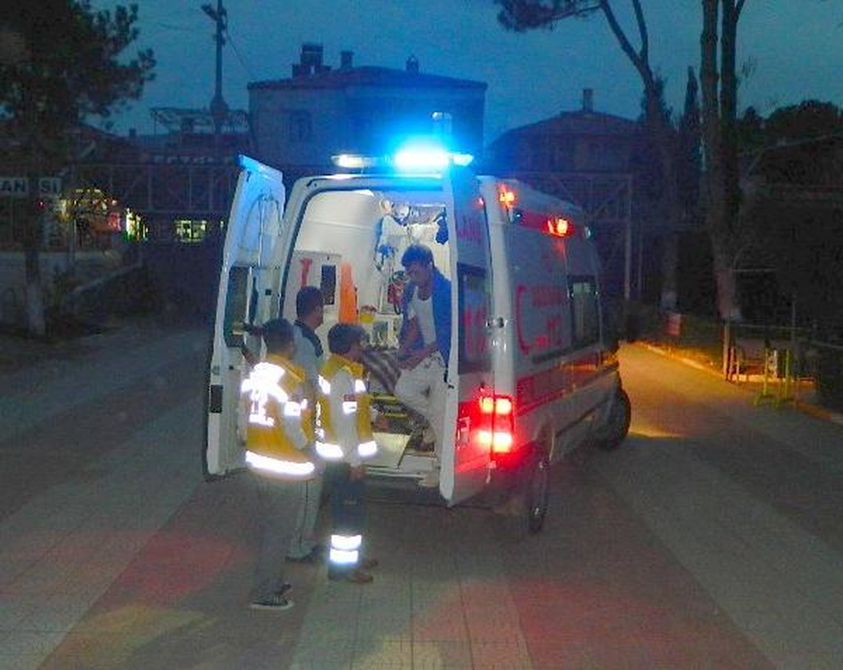 Çorum\'da Kaza: 3 Yaralı