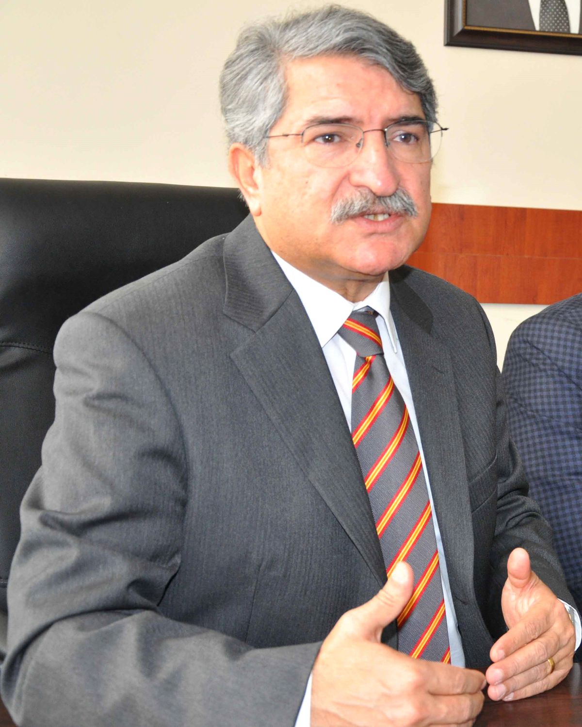 Fikri Sağlar Muş\'ta