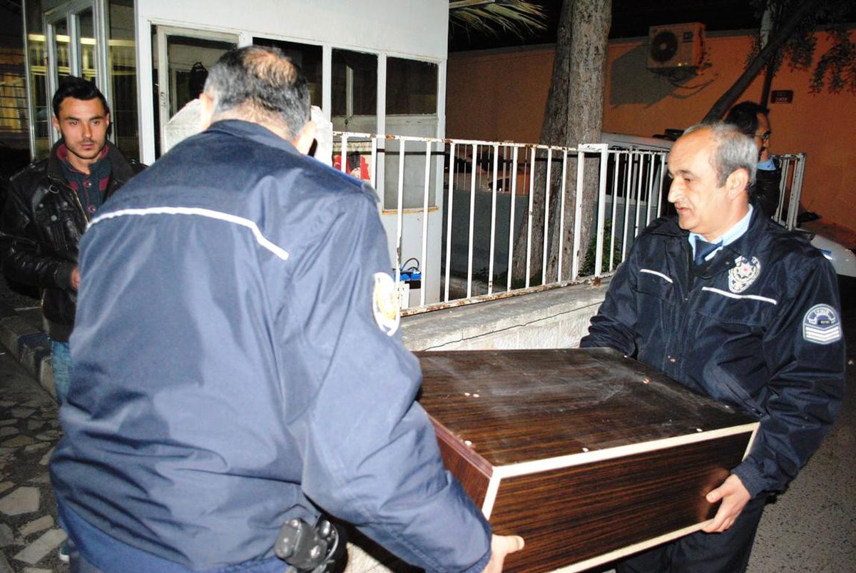 Hırsızlık Yaparken Yakalandılar