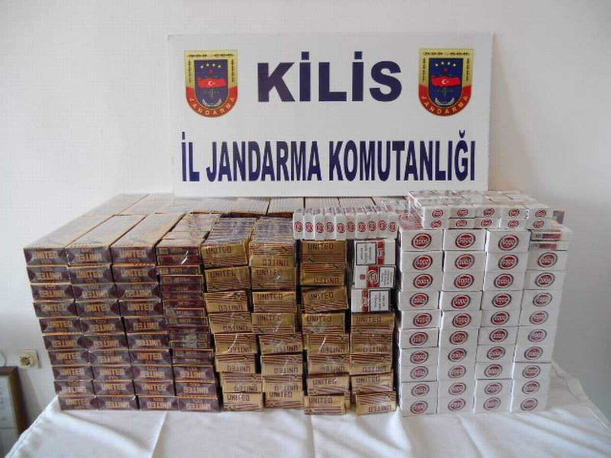 Kilis\'te 2 Bin 450 Paket Kaçak Sigara Ele Geçirildi