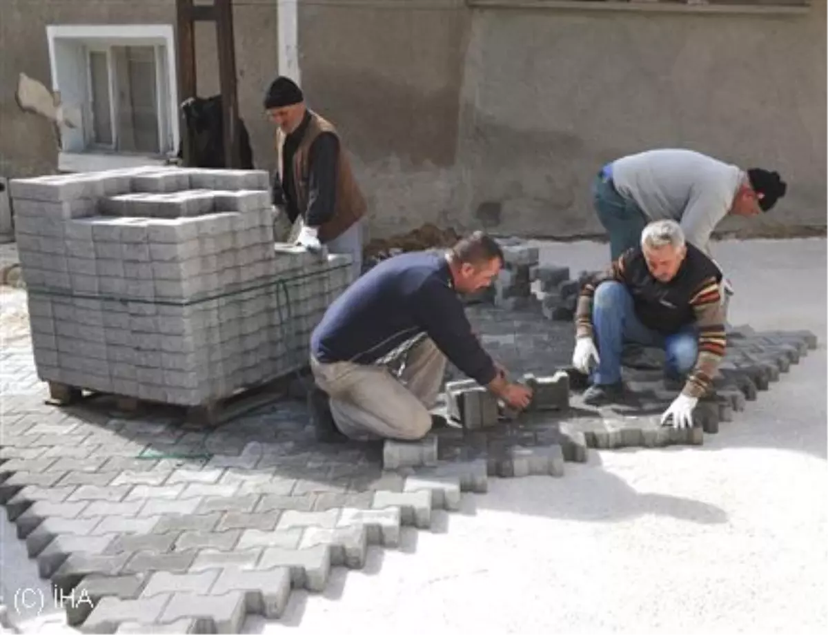 Kırıkkale'de Kilit Parke Çalışmaları