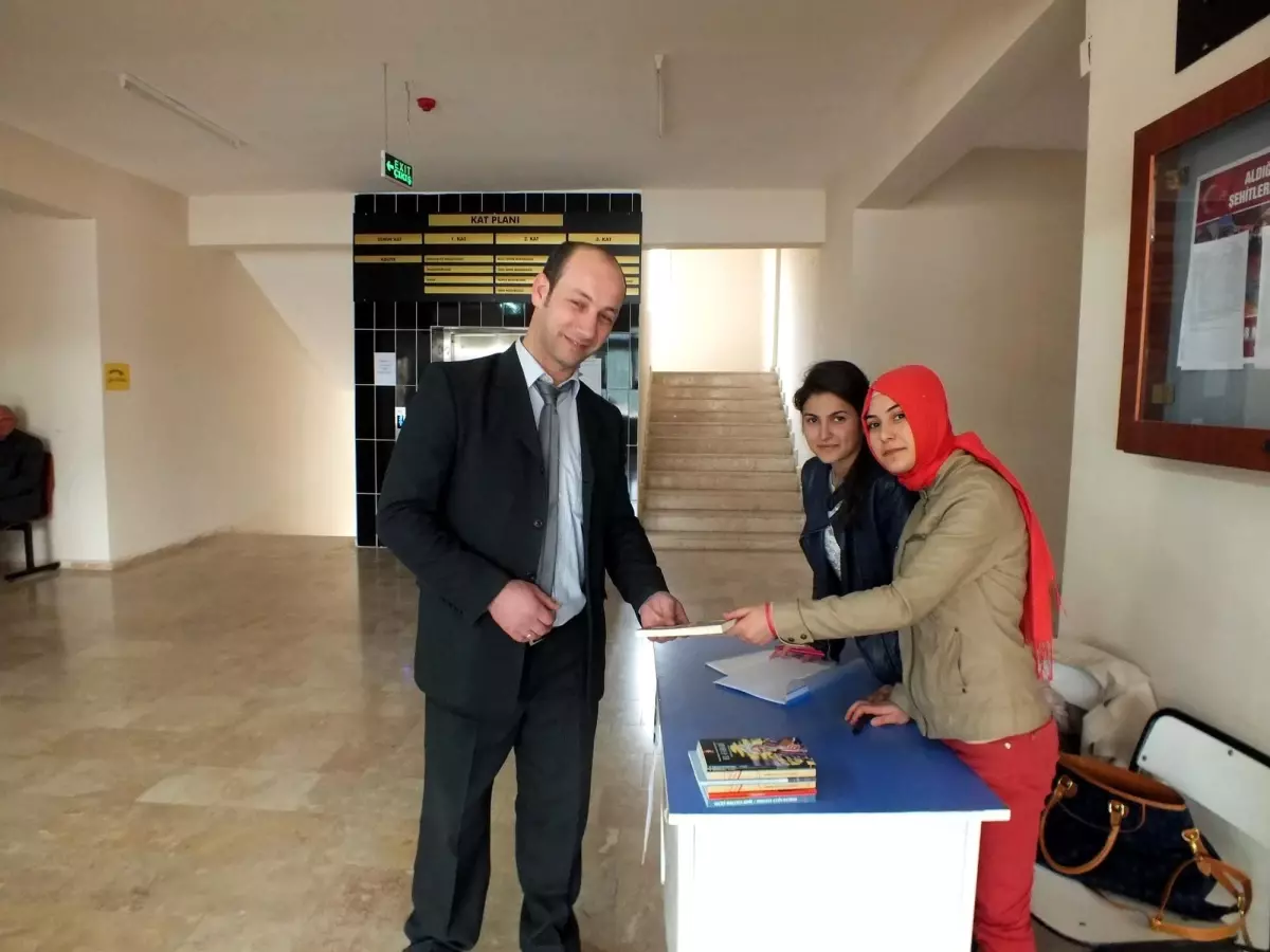 Koyulhisarlı Öğrencilerden 'Bir Kitap Yeter' Kampanyası