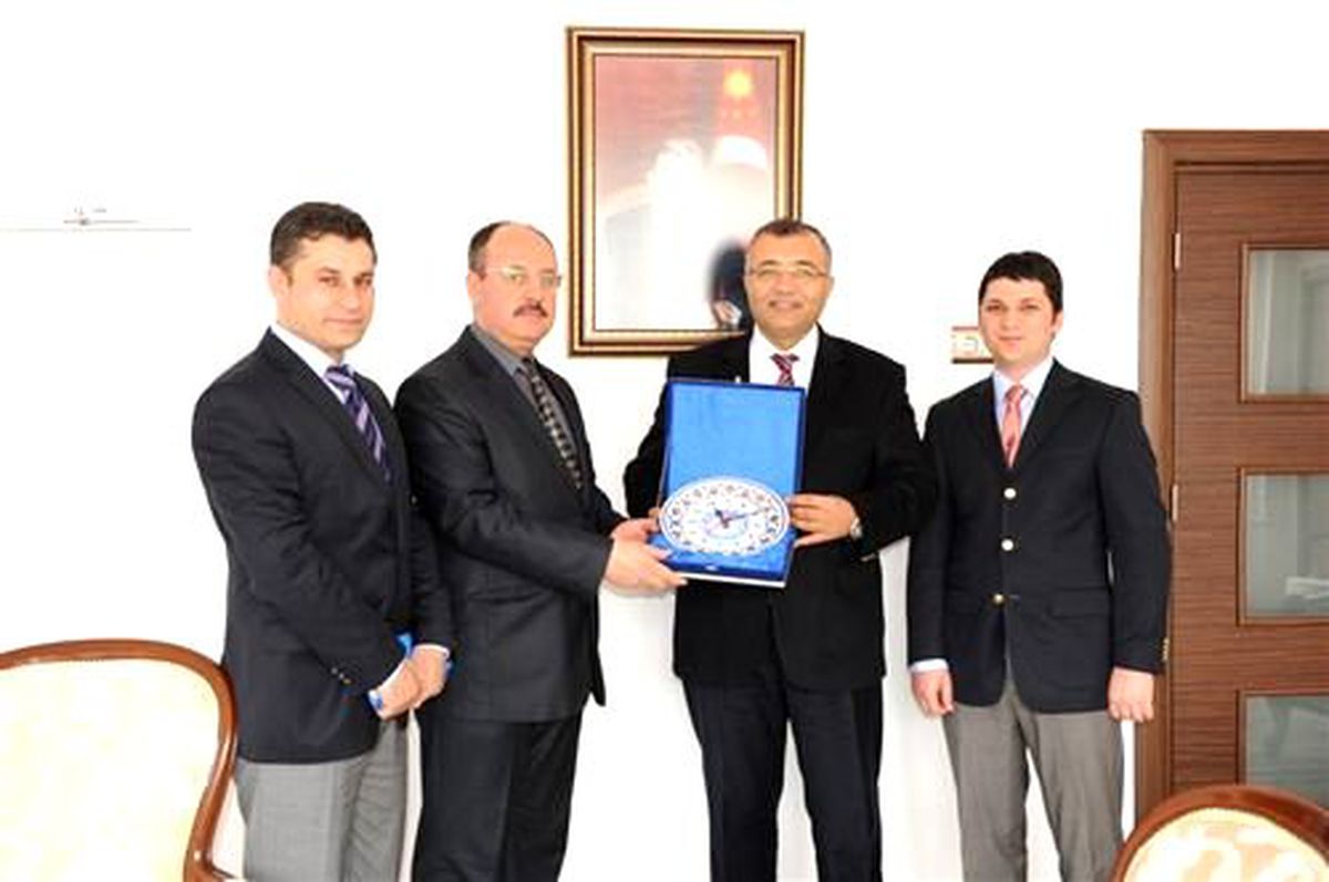 Küçad\'tan Vali Çiftçi\'ye Ziyaret