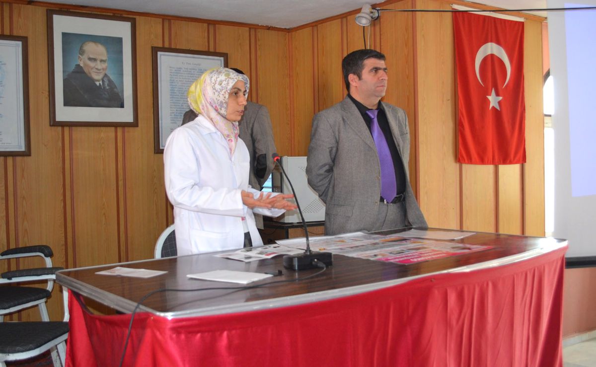 Kula\'da Muhtarlara Kene Semineri