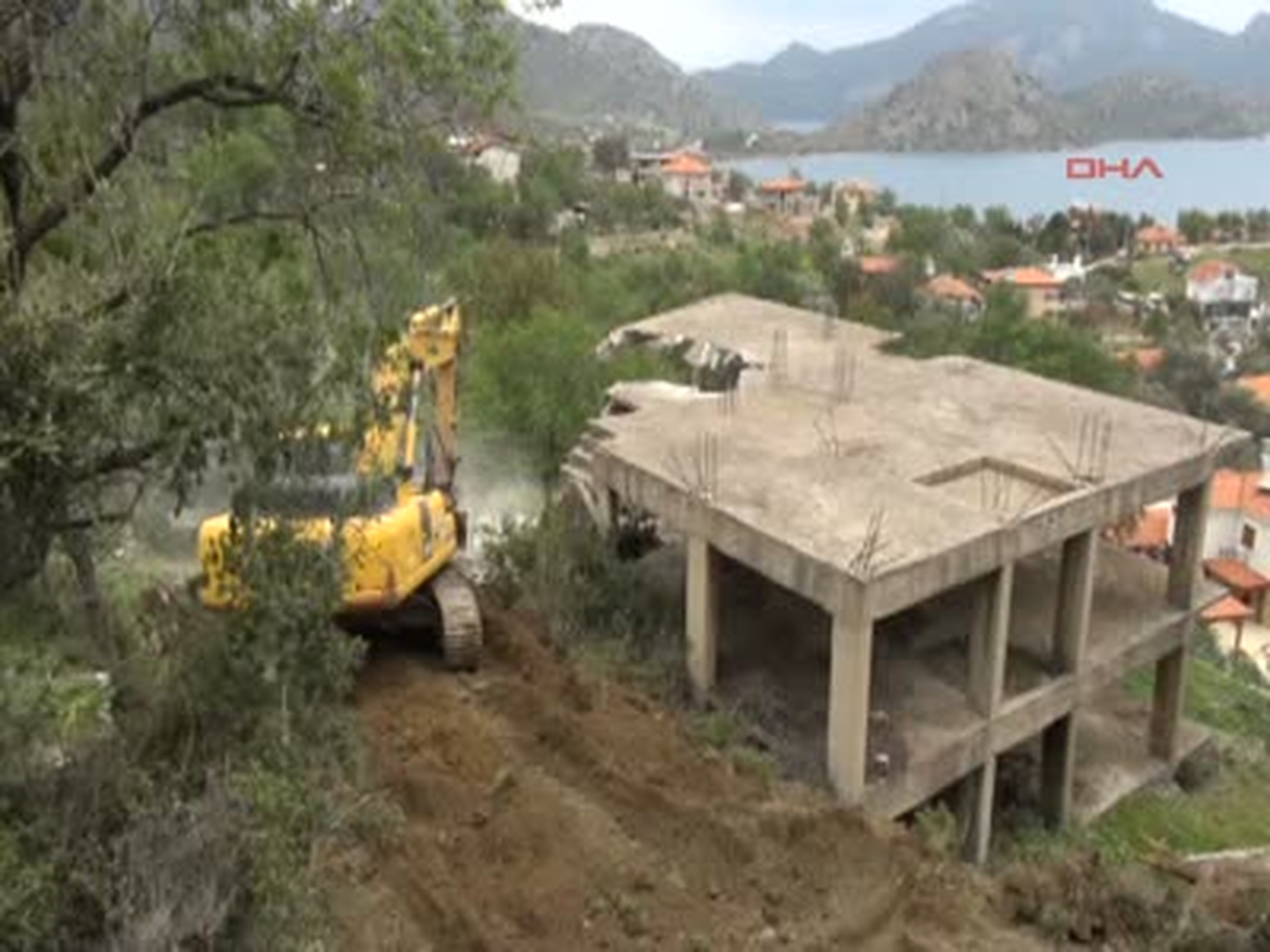 Selimiye\'de Yıkım
