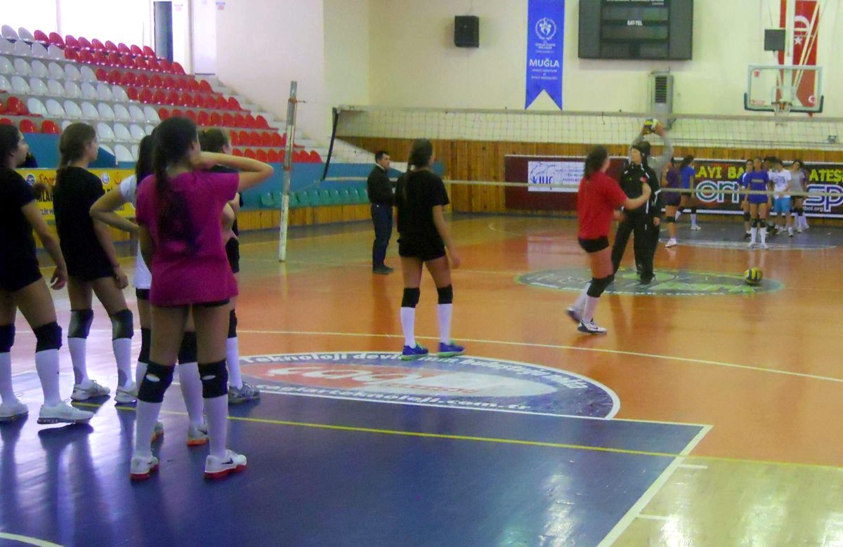 Muğla Voleybolda Yeteneklerini Arıyor
