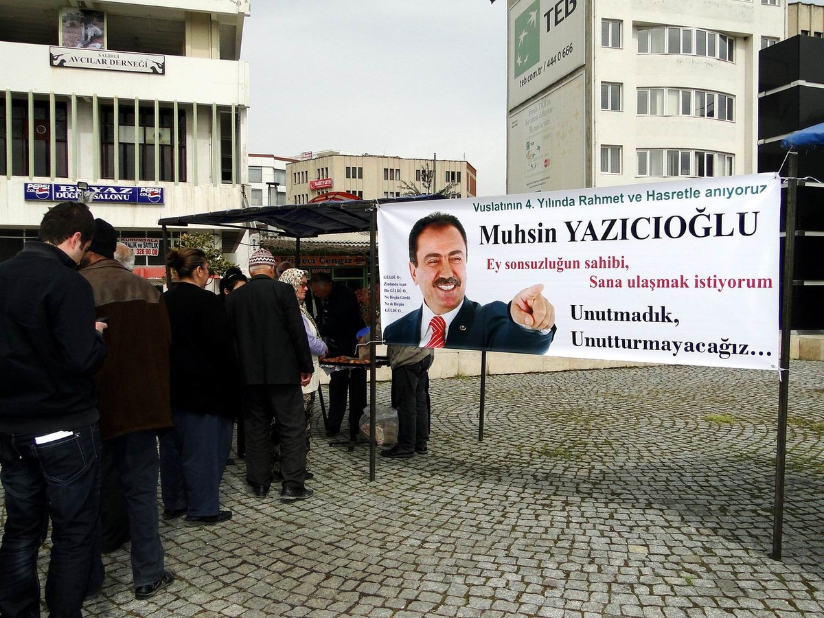 Muhsin Yazıcıoğlu, Salihli\'de Dualarla Anıldı