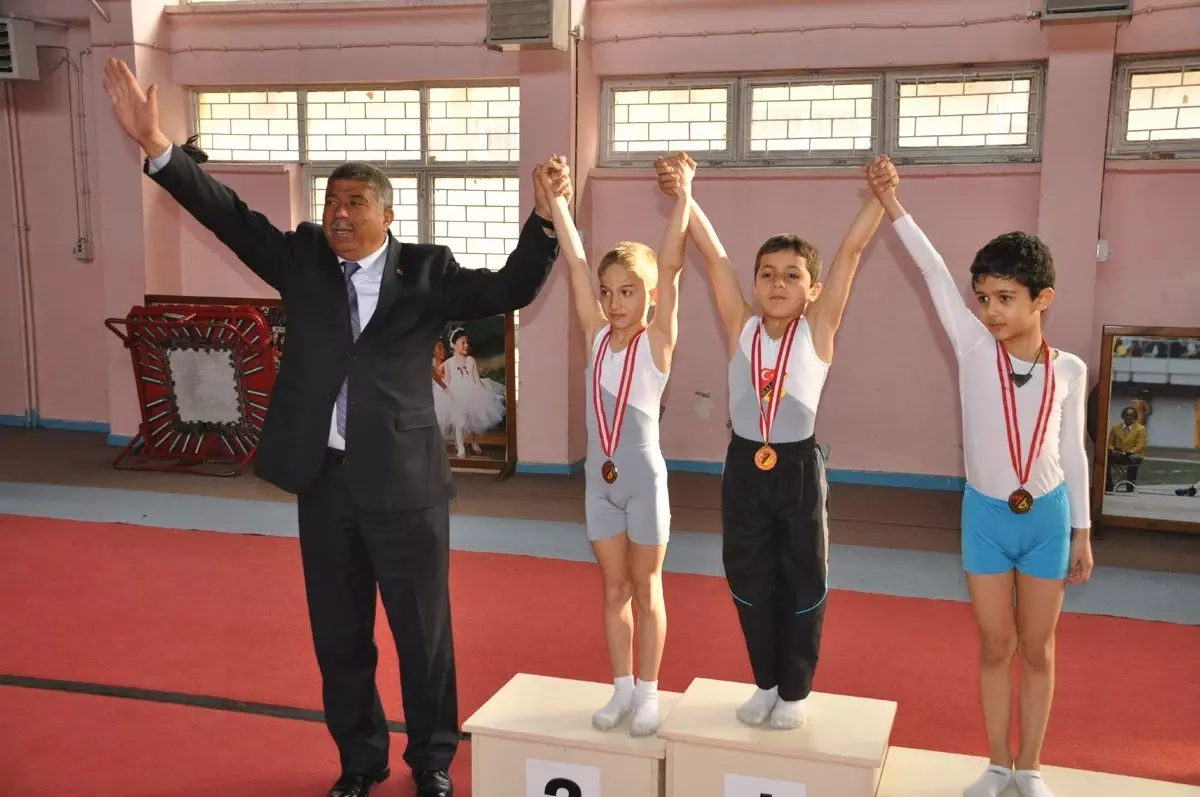 Okullar Arası Artistik Jimnastik Yarışmaları Sona Erdi