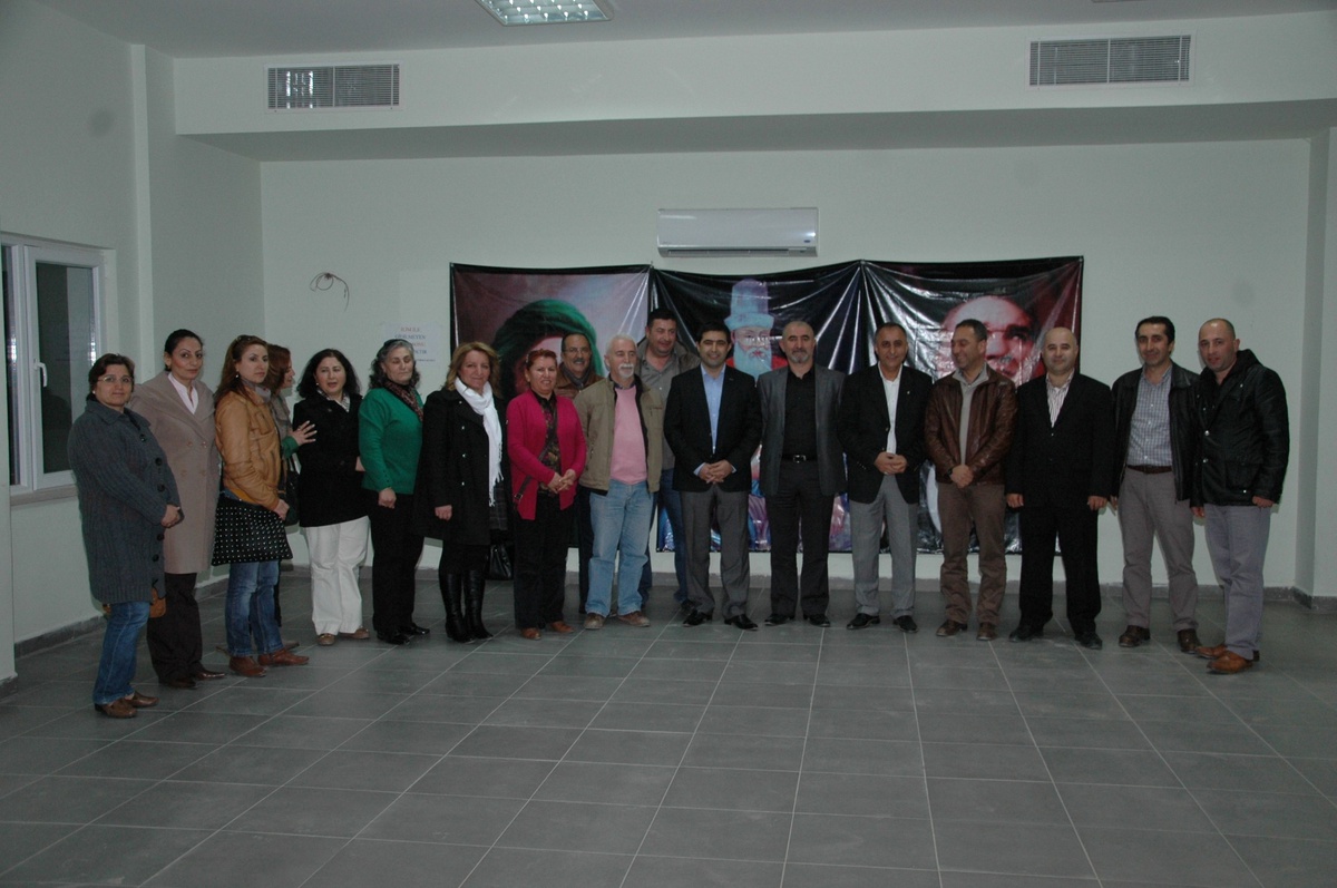 Ömer Günel\'den Hacı Bektaşi Veli Anadolu Kültür Vakfı Kuşadası Şubesi\'ne Ziyaret