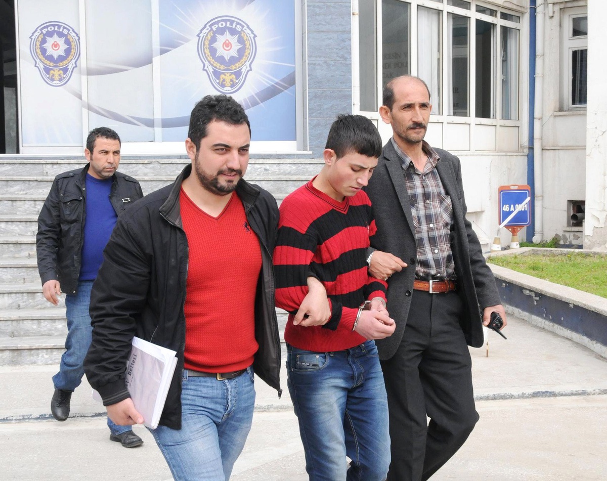 Oto Faresi Kardeşler Yakalandı