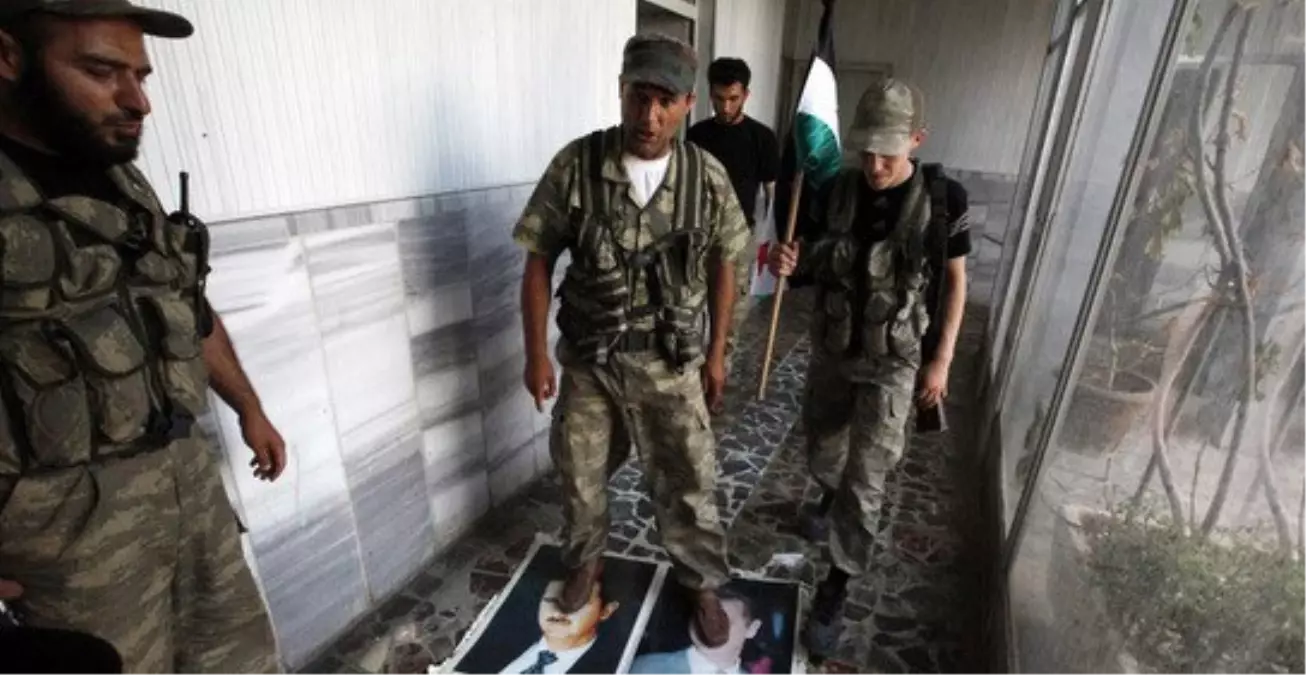 Suriye Resmi Ajansı Binası Vuruldu