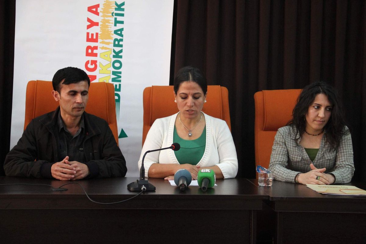 Suriye\'ye 113 Kamyon Gıda Malzemesi Gönderildi