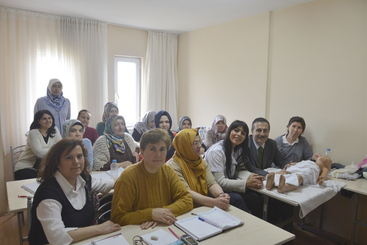 Tepebaşı Belediyesi\'nden \'Yaşlı ve Hastalara\' Bakım Kursu