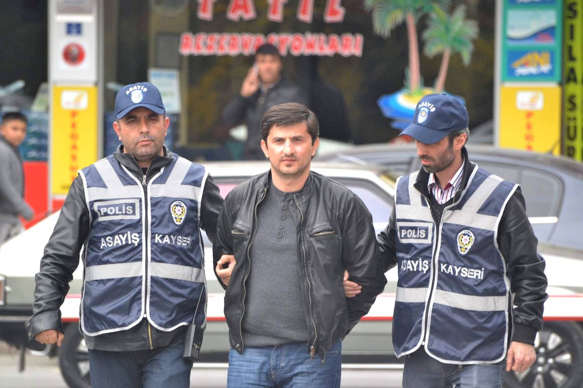 Ukraynalı Kasa Hırsızının Gözcüsü Yakalandı