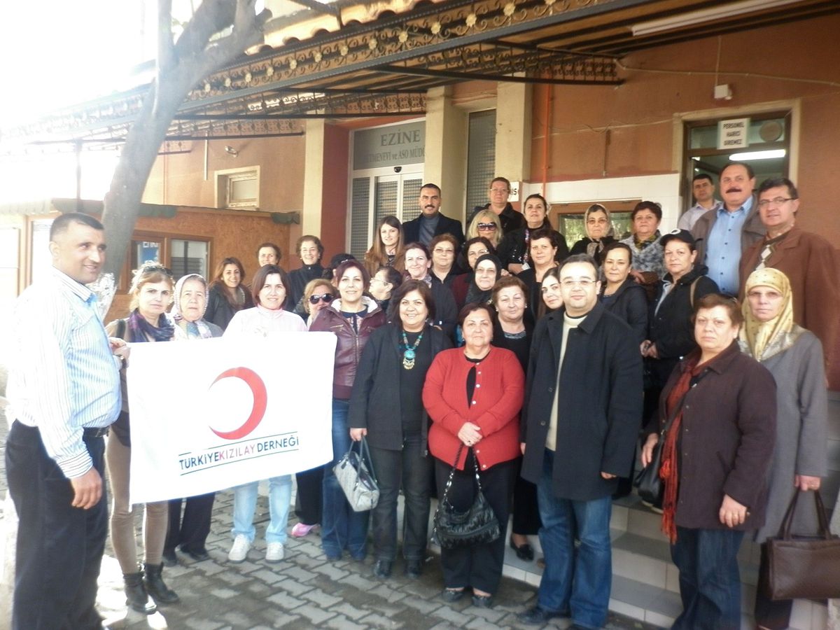 Urla Kızılay Şubesi\'nden, Ezine Şubesi\'ne Ziyaret