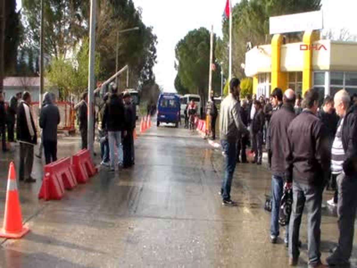 Yatağan Santral İşçilerinden, 11 Arkadaşları İçin Eylem Santral İşçilerinden, 11 Arkadaşları İçin...