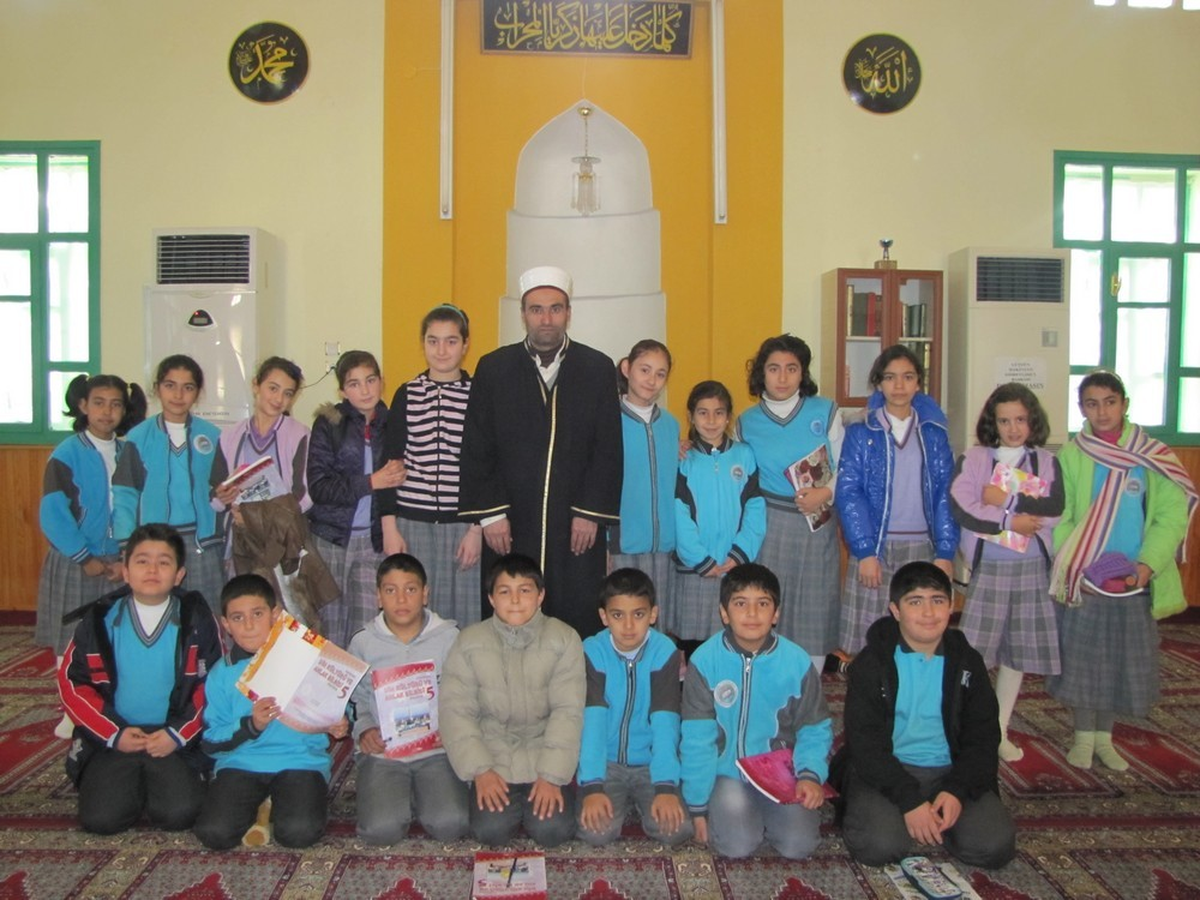 Yerköy\'de Öğrenciler Cami Ziyaret Etti