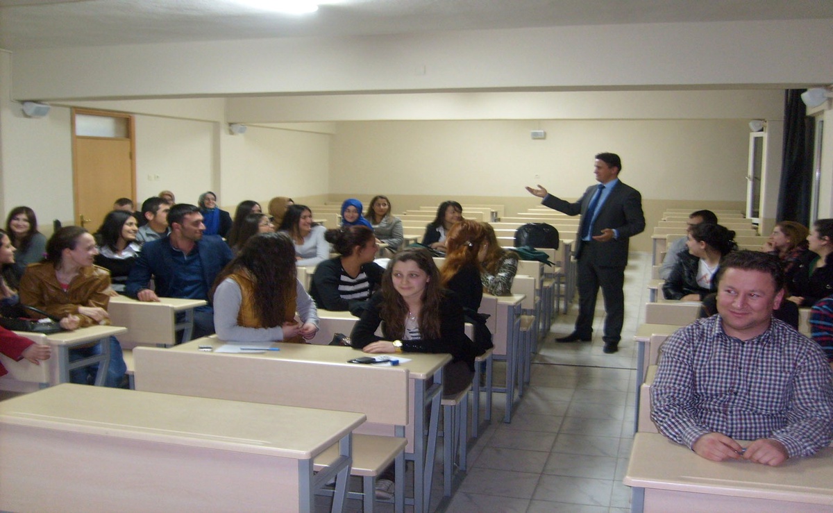 Yüksek Okul Öğrencileri İçin Diksiyon Kursu Açıldı