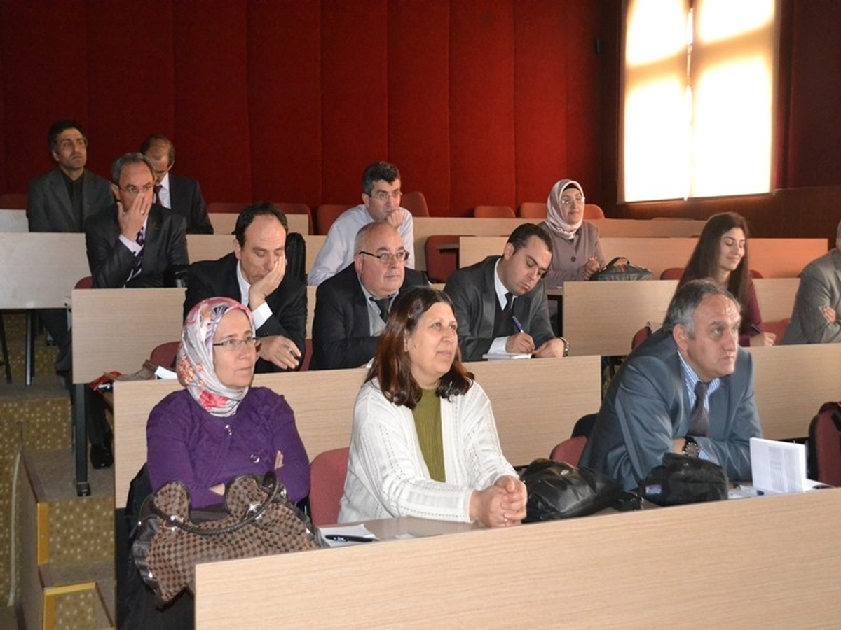 Yunus Emre\'nin Eseri Değerler Eğitime Işık Tutacak