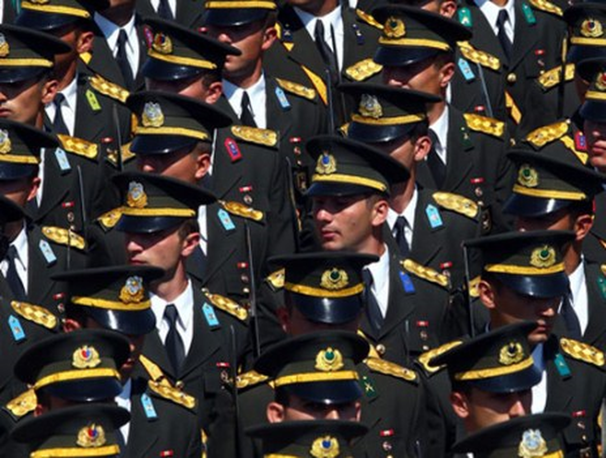 Sözleşmeli Subaylıkta 27 Yaş Sınırı