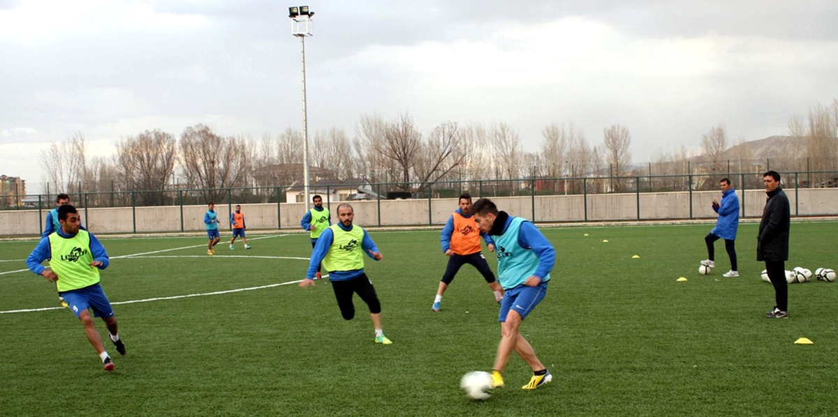 4 Eylül Belediyespor Ümraniyespor Maçının Hazırlıklarını Sürdürüyor