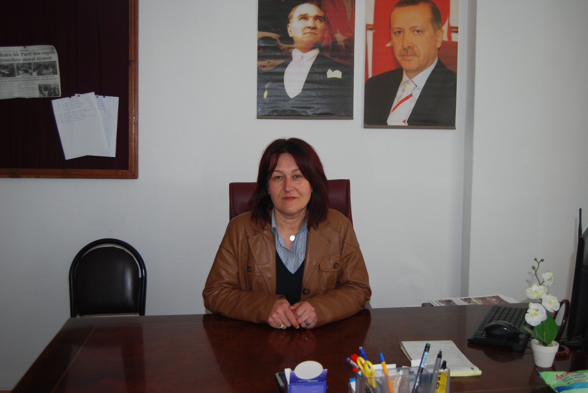 AK Parti Kadın Kolları Başkanı Çolak İstifa Etti