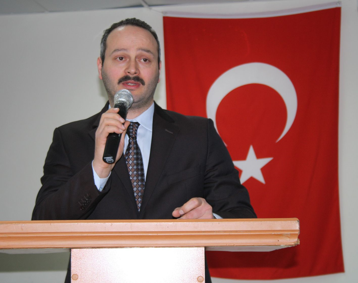 AK Parti Vakfıkebir İlçe Başkanı İskenderoğlu."Yerel Seçimlerde Vakfıkebir Belediyesi\'nin 46 Yıllık...