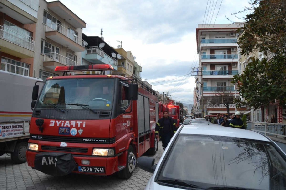 Asılsız İhbar Turgutlu\'da Paniğe Sebep Oldu