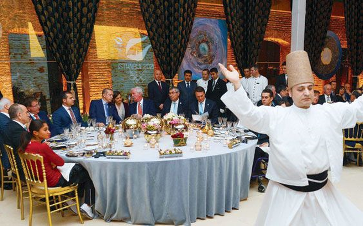 Başbakan Erdoğan, Ioc Değerlendirme Komisyonuyla Yemekte Buluştu