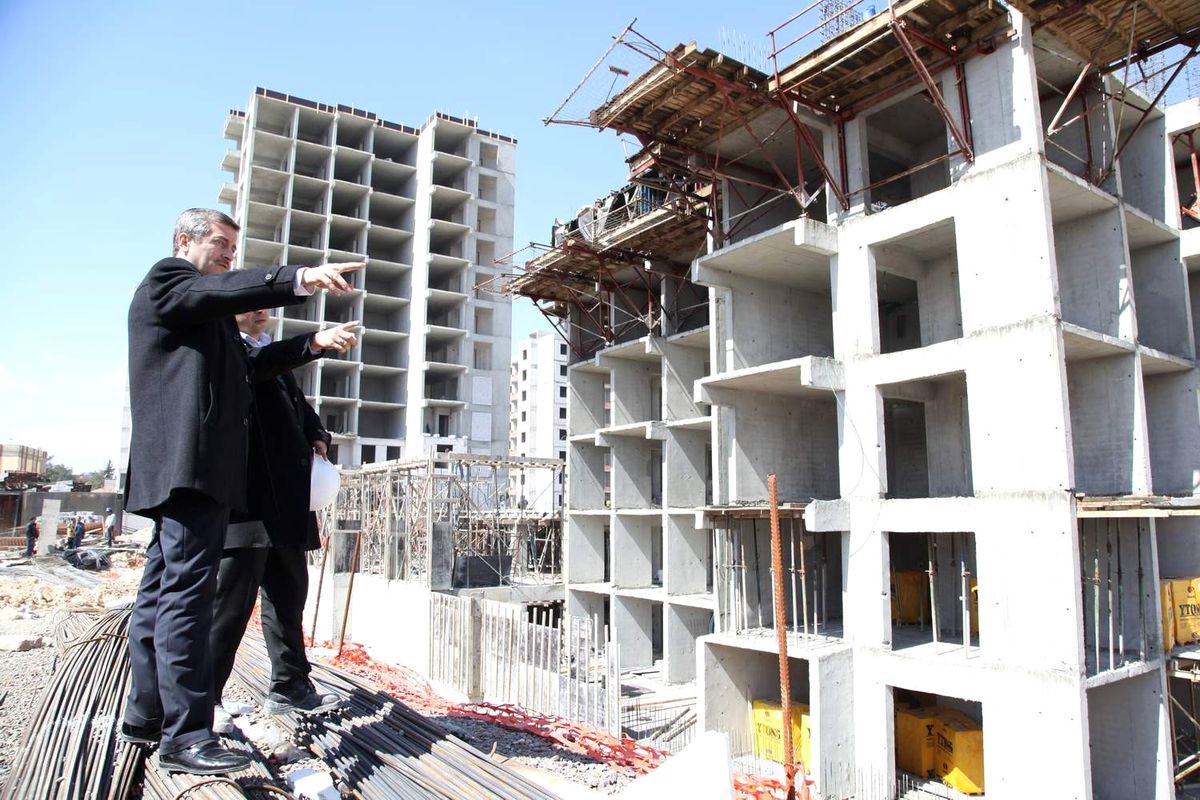 Başkan Tahmazoğlu, Çamlıca Konutlarında İncelemelerde Bulundu