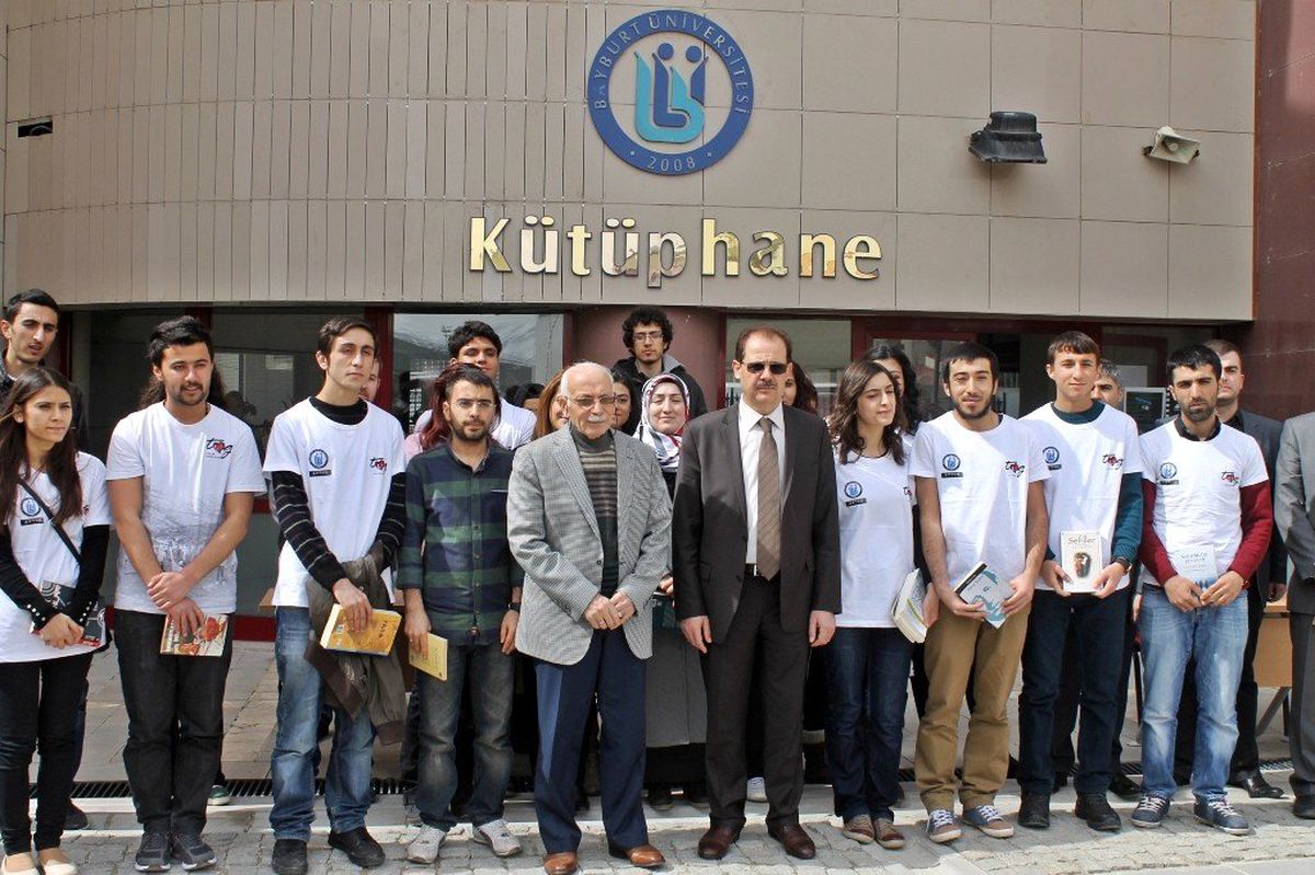 Bayburt Üniversitesinde 81 İl ile Aynı Anda Kitap Okuma Etkinliği Gerçekleştirildi