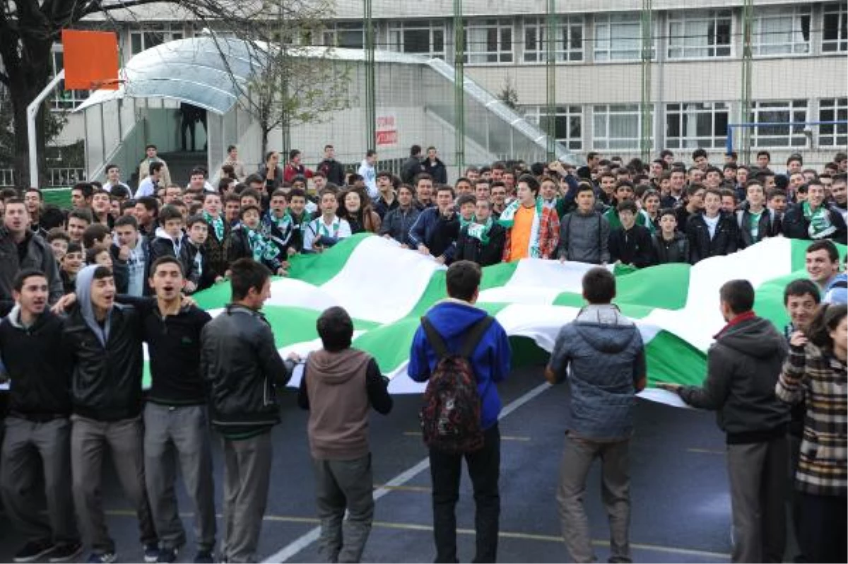 Bursaspor Öğrencilerle Bir Arada