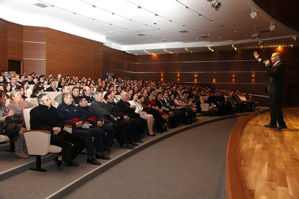 "Çağdaş Profesyonellik" Semineri