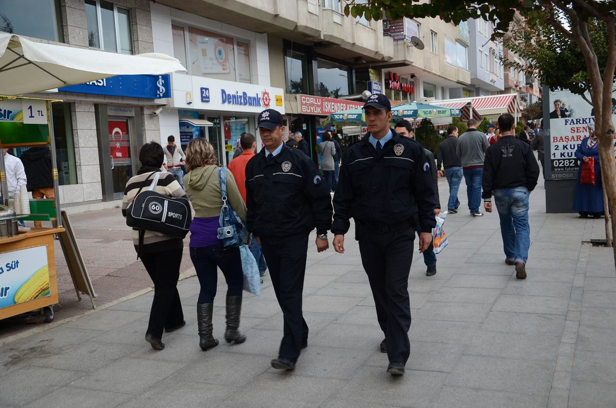 Çorlu Emniyeti Mutlu Aileler Oluşturmak İçin Seferber Oldu