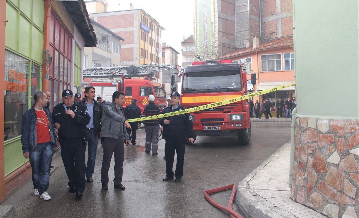 Çorum\'da Korkutan Ev Yangını