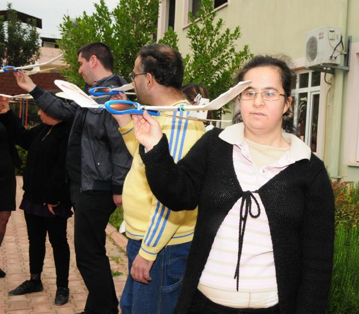 Down Sendromlu Çocuklara Model Uçakla Rehabilite