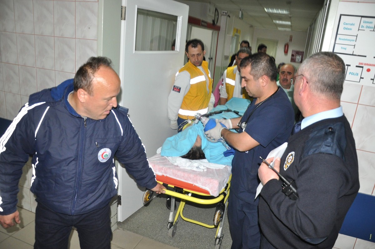 Eşinin Kemerle Boğduğu Kadın Hayata Tutunamadı