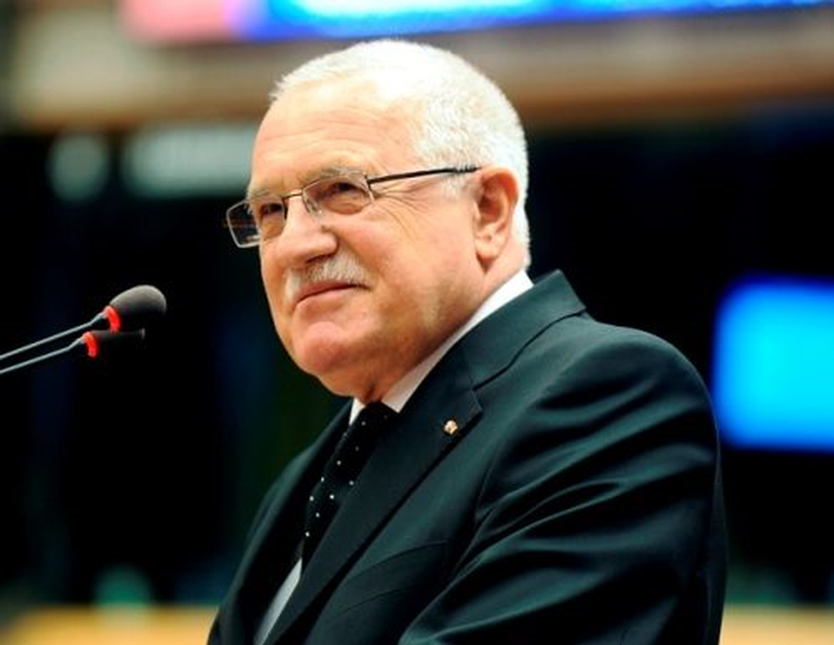 Eski Çek Cumhuriyeti Devlet Başkanı\'na "Vatana İhanet" Suçlaması