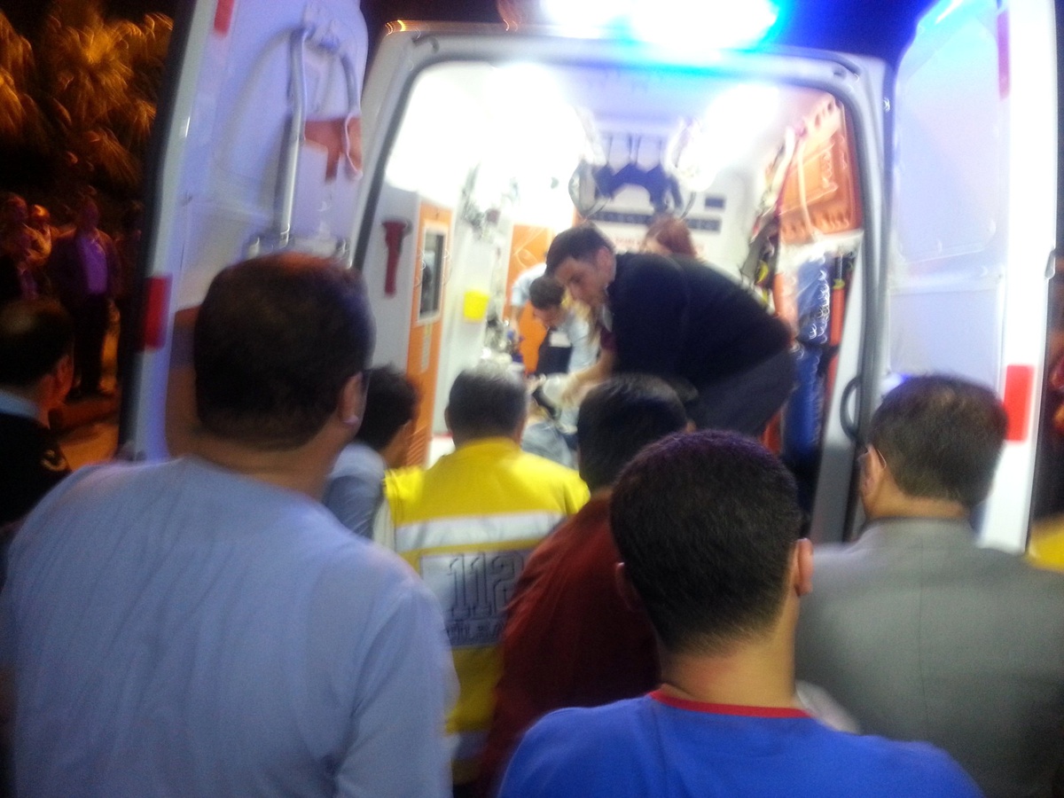 Futbol Turnuvasında Kalp Krizi Geçiren Polis Hayatını Kaybetti
