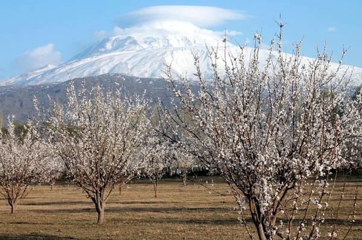 Iğdır\'da İki Mevsim Aynı Karede