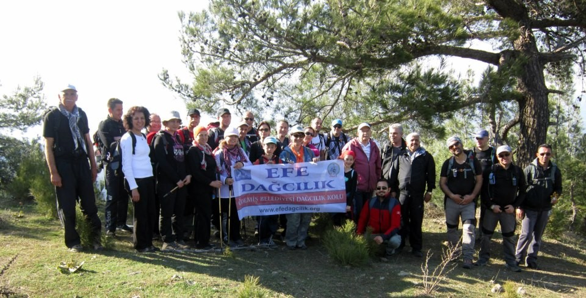 İzmir ve Ödemişli Dağcılar Nif Dağı\'nın Zirvesinde