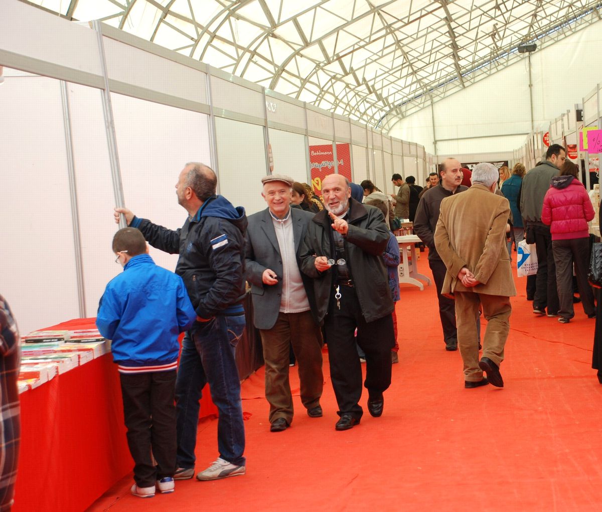 Kitap Fuarına Yoğun İlgi