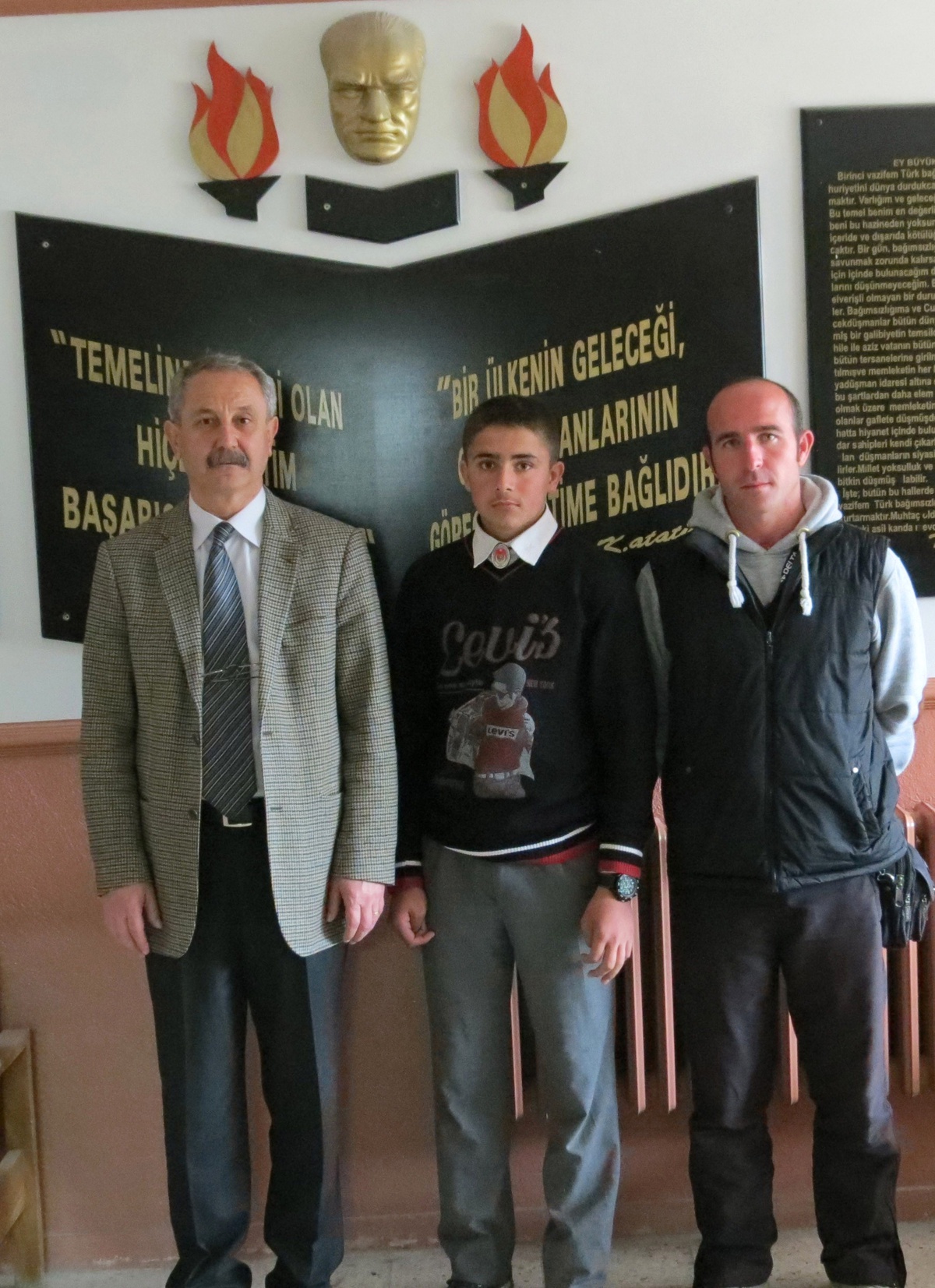 Kula\'lı Ortaokul Öğrencisinin Büyük Başarısı