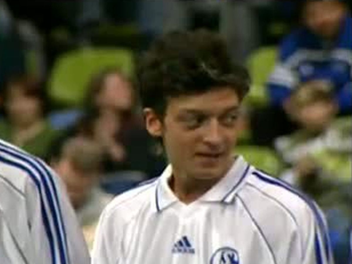 Mesut İlk Röportajını 17\'sinde Vermiş
